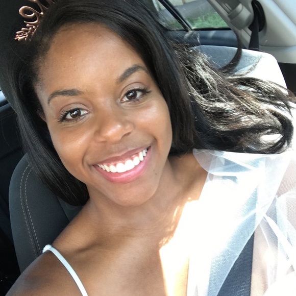 Meet your Posher, Lynn - Picture 4 of 4